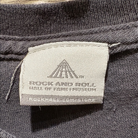 Rock and Roll hall of fame Museum Black Tee with Gold Graphic - Picture 2 of 4